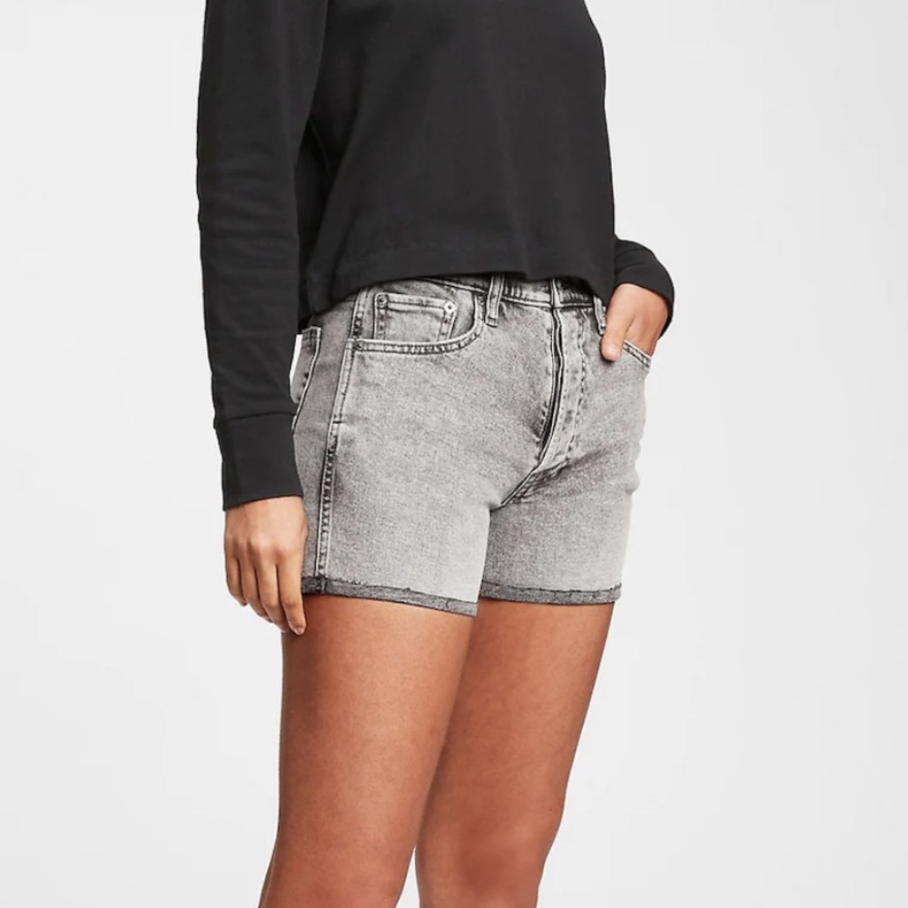 NWT Gap Vintage Stonewash Gray Cuffed Hem Jean Shorts Sz 10 (30) Tall